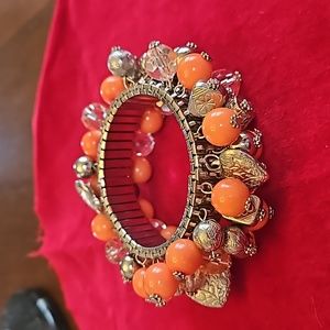 Elastic based jingle bracelet